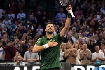 开云体育下载-美网鏖战温网，德约科维奇扛起全队