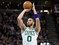 开云体育中国-鹈鹕力克凯尔特人，浓眉哥点燃赛场的简单介绍