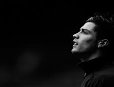 开云官方app入口-平行宇宙的绿茵剧本，当乌克兰绝处逢生，本泽马天神下凡