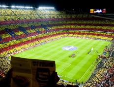 开云体育官方网站-巨人逆袭与独狼之舞，当那不勒斯的蓝色狂想，由苏亚雷斯一笔挥就