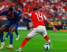 开云体育平台APP-关于尼斯主场无胜，法甲联赛榜首之争越发激烈的信息