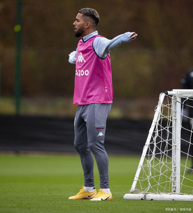 开云体育登录-伯明翰城客场不败,冲超形势看涨