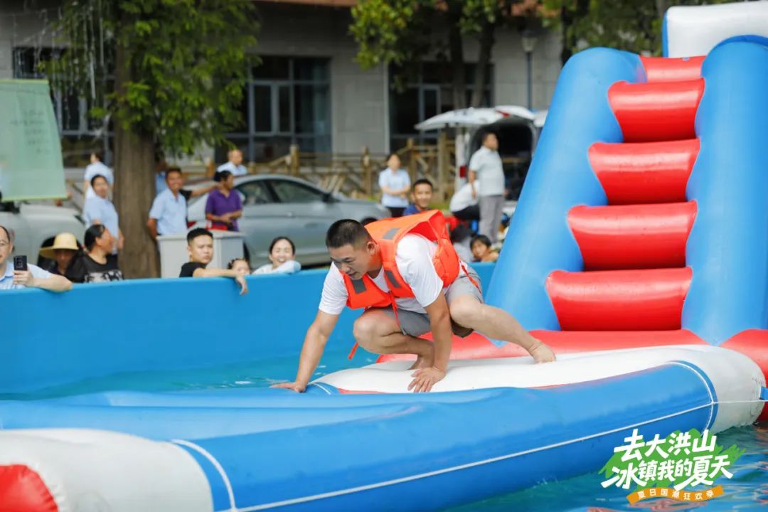 开云体育-关于精彩比赛场面燃情狂热，观众热情高涨的信息