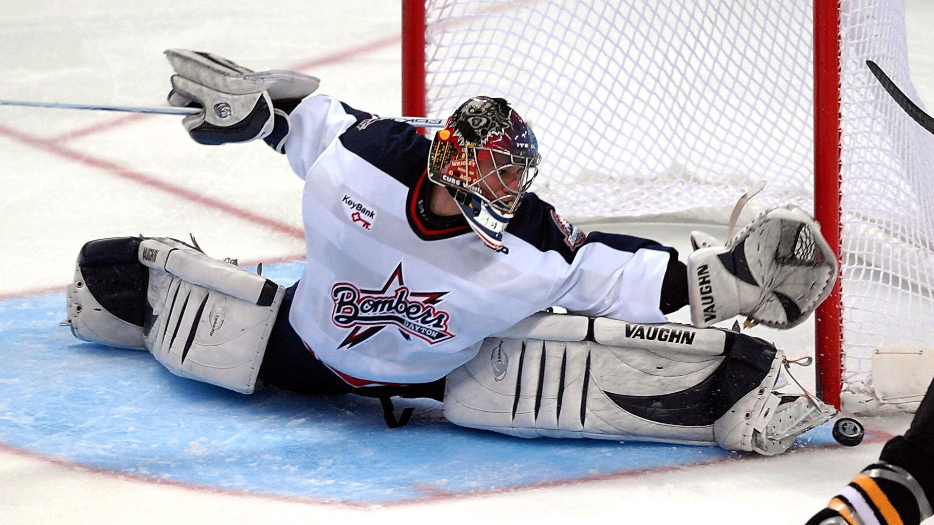 开云体育在线-从亚洲试炼场到NBA金字塔尖,贝恩对阵上海队的评分拉满之夜